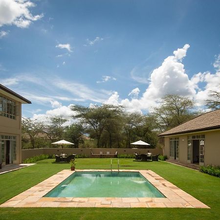 The Safari House Hotel Usa River Buitenkant foto