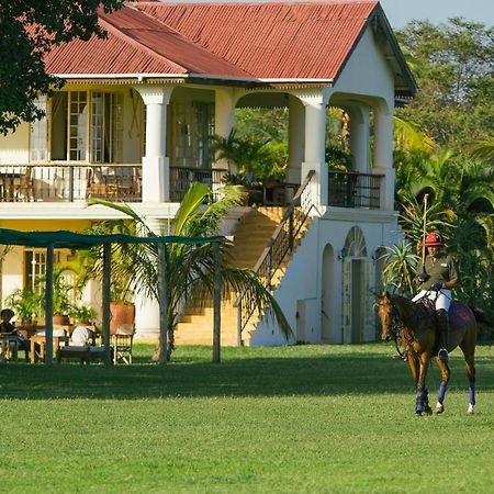 The Safari House Hotel Usa River Buitenkant foto